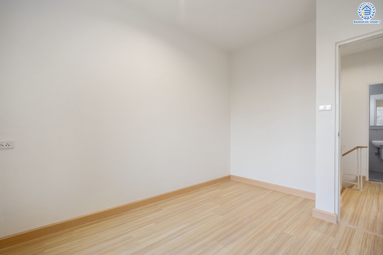 บ้านมือสองตกแต่งใหม่ ม.อารียา เดอะคัลเลอร์ เกษตร1 เนื้อที่ 21.1 ตร.ว. ฟังก์ชัน 3 ห้องนอน 2 ห้องน้ำ จอดรถได้ 1 คัน ชีวิตแสนสงบ สภาพแวดล้อมเยี่ยม เชื่อมต่อ ถ.ประเสริฐมนูกิจ, ถ.เกษตร-นวมินทร์ ใกล้ ม.เกษตร, รถไฟฟ้าสายสีเขียว "สถานีเสนานิคม" และทางด่วน "ฉลองรัช"